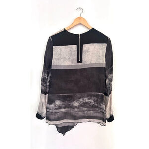 Periphery Blouse Size 8 Black & Gray Long Sleeve